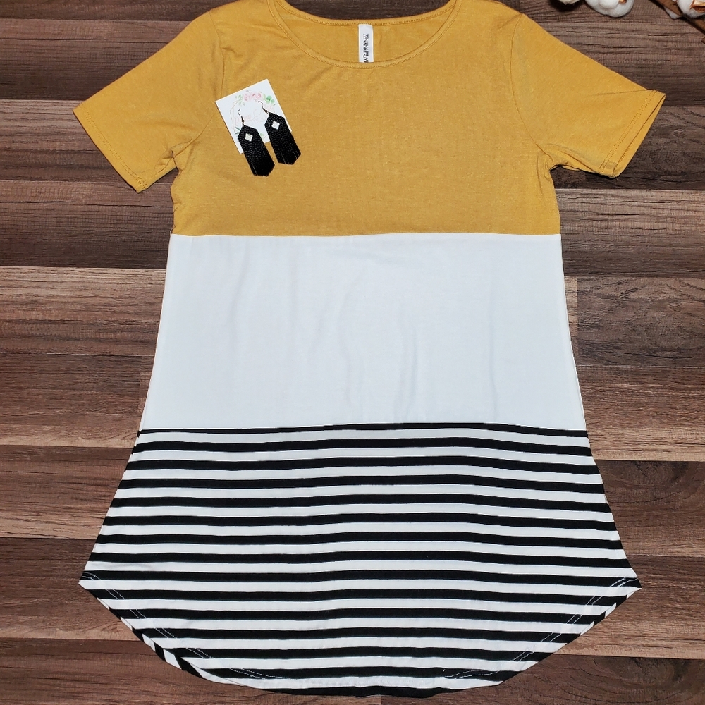 🌸MISSES & PLUS🌸Lt. Mustard Color Block Top